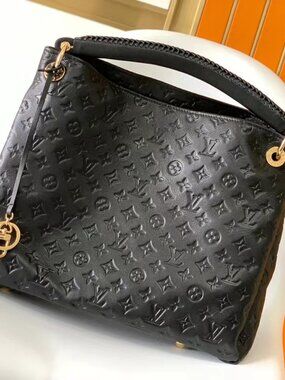 💎✨Louis Vuitton Artsy MM cow leather handheld tote bag